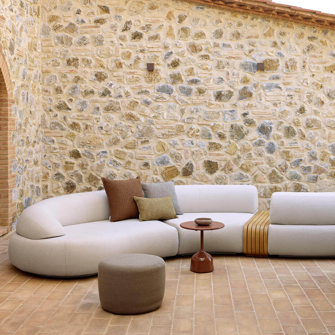 Outdoor Sofas & Sectionals