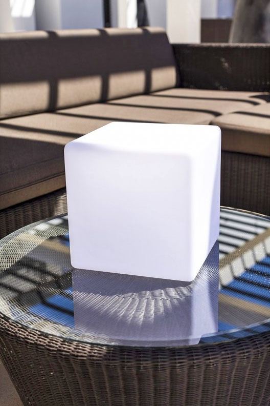 Cube Bluetooth LED Indoor/Outdoor Lamp by Smart & Green.