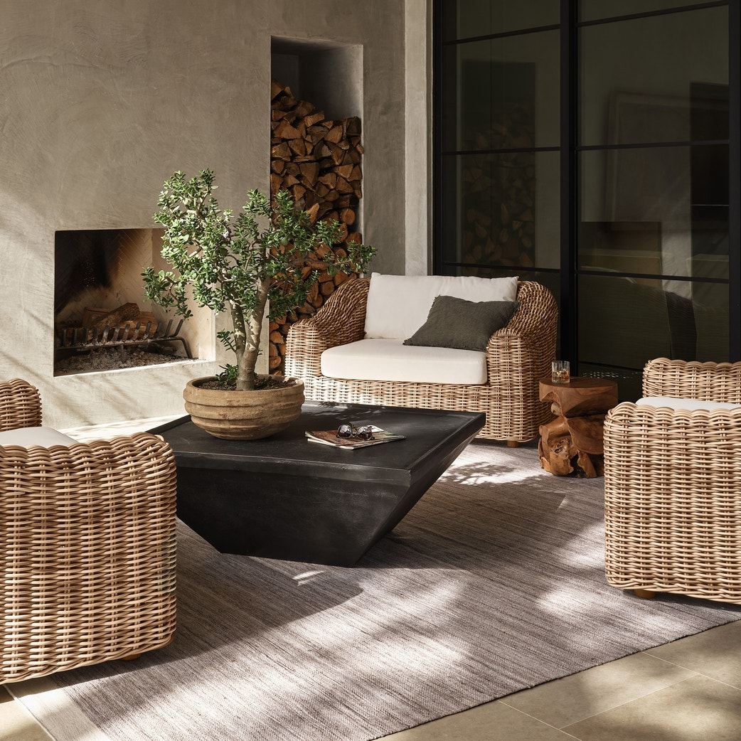 Outdoor Lounge Furniture