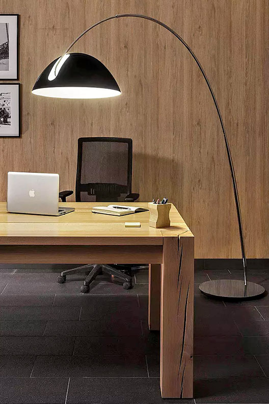 Pluma Floor Lamp by Estiluz.