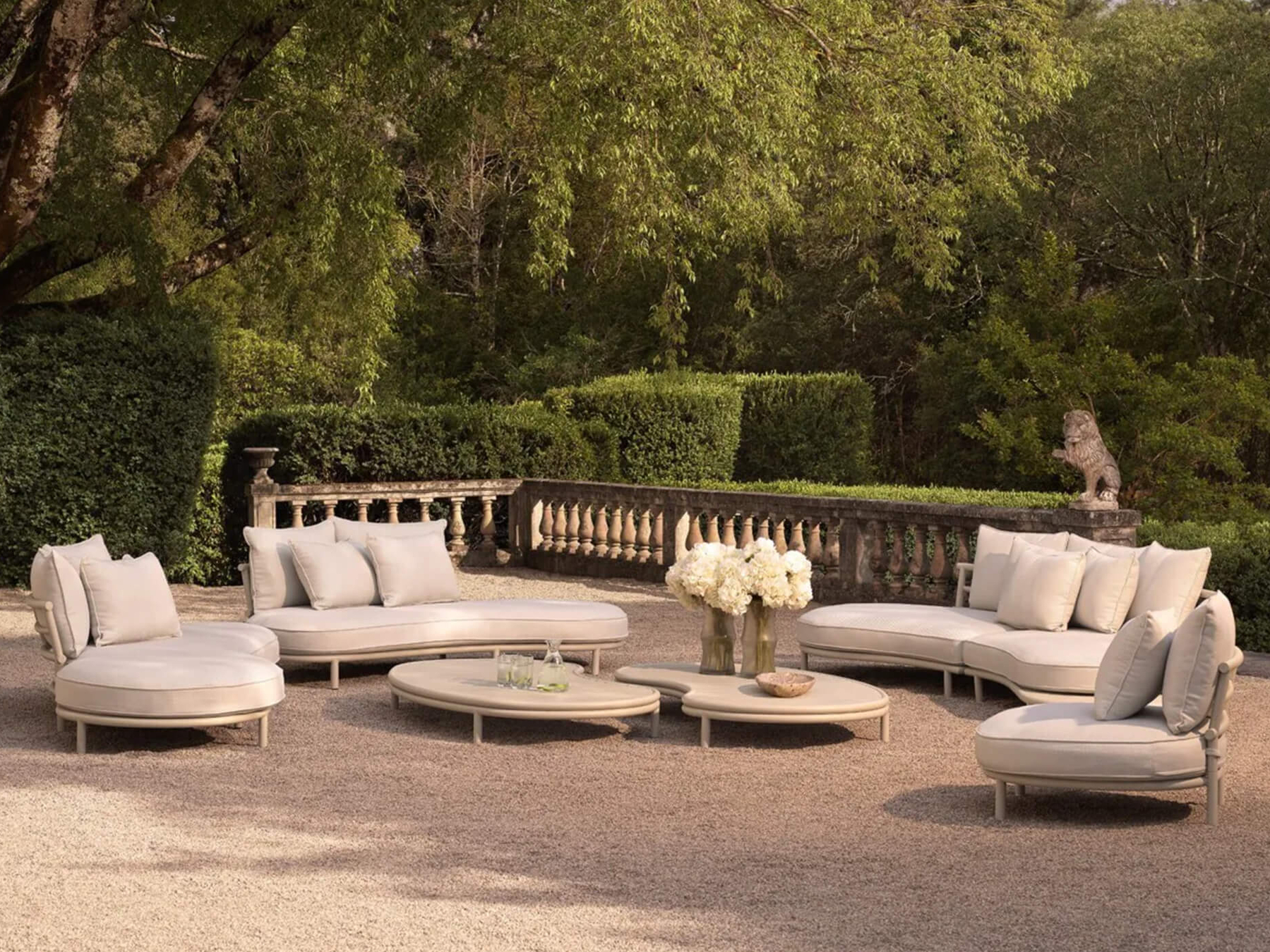 Outdoor Sofas & Sectionals