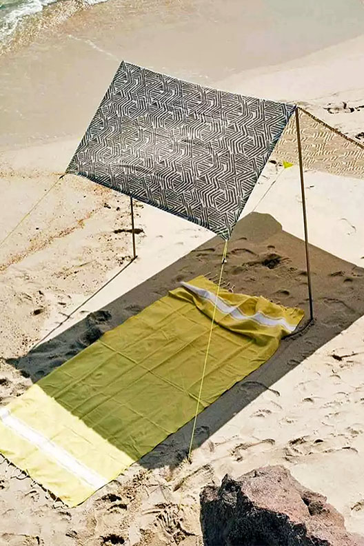 Miasun Portable Beach Tent by Fatboy.