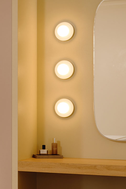 Tablet 6 Wall/Flushmount by Tomnuk Design.