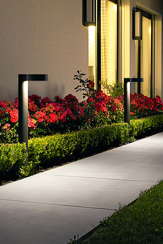 LED Garden and Pathway Luminaire - 77218 by BEGA.