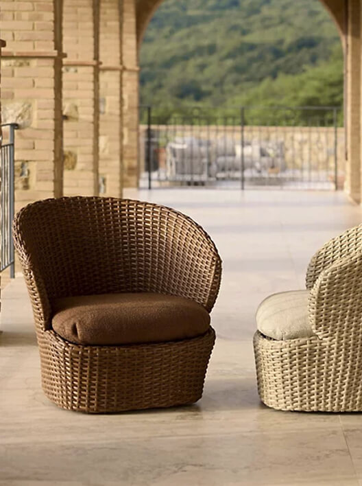 Outdoor Lounge Chairs