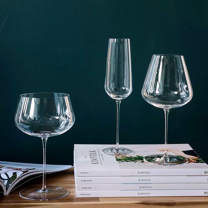 Stem Zero Elegant Wine Glass by Nude.